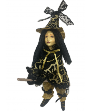 Daisy - Gold Pendle Witch